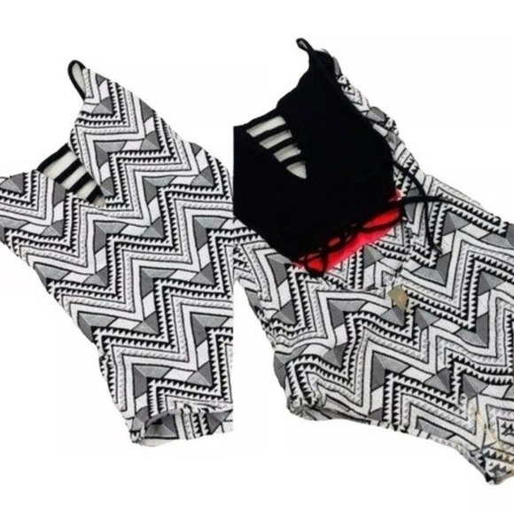 MAAJI COLORBLOCK REVERSIBLE ONE PIECE SWIMSUIT SIZE MEDIUM - Picture 2 of 8